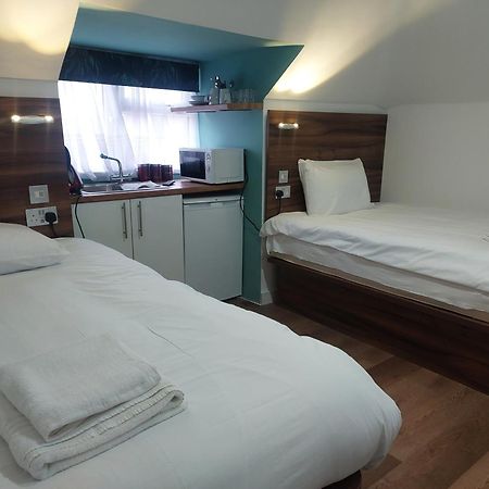Heathrow-Windsor Guest House Σλόουθ Εξωτερικό φωτογραφία