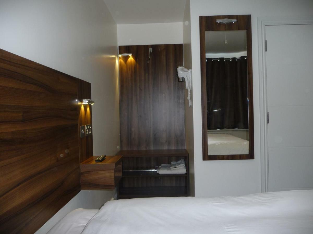 Heathrow-Windsor Guest House Σλόουθ Εξωτερικό φωτογραφία