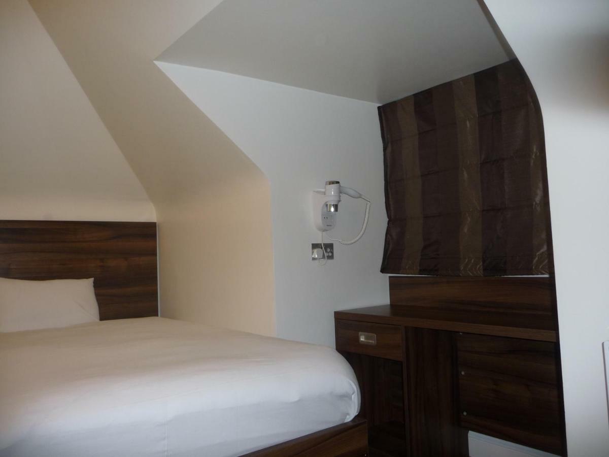 Heathrow-Windsor Guest House Σλόουθ Εξωτερικό φωτογραφία