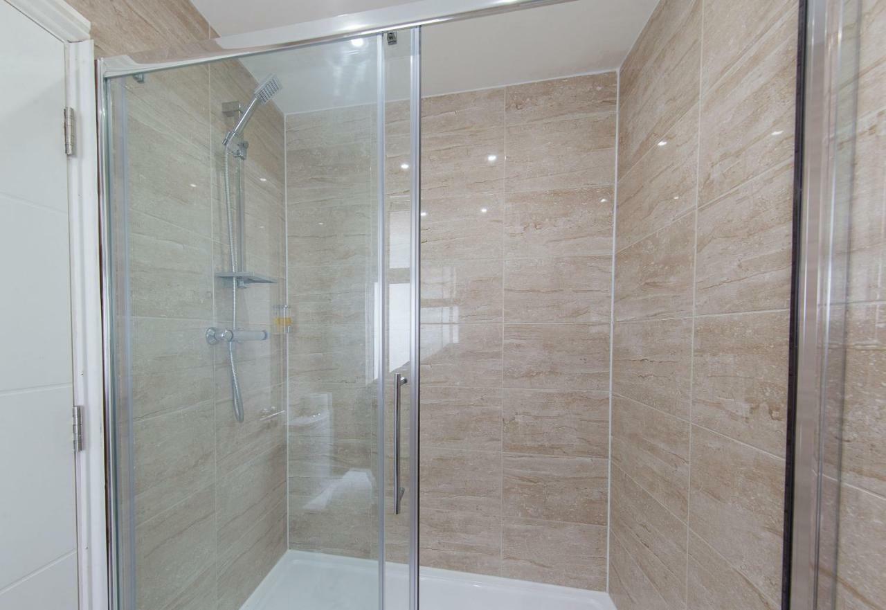 Heathrow-Windsor Guest House Σλόουθ Εξωτερικό φωτογραφία